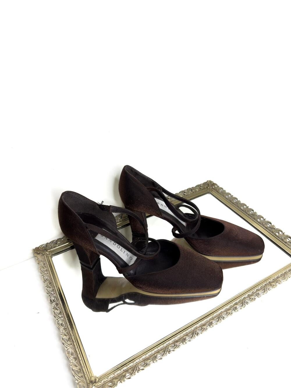 Vintage Made in Spain Bandolino Woman’s Brown Strappy Heels size 7.5 like new